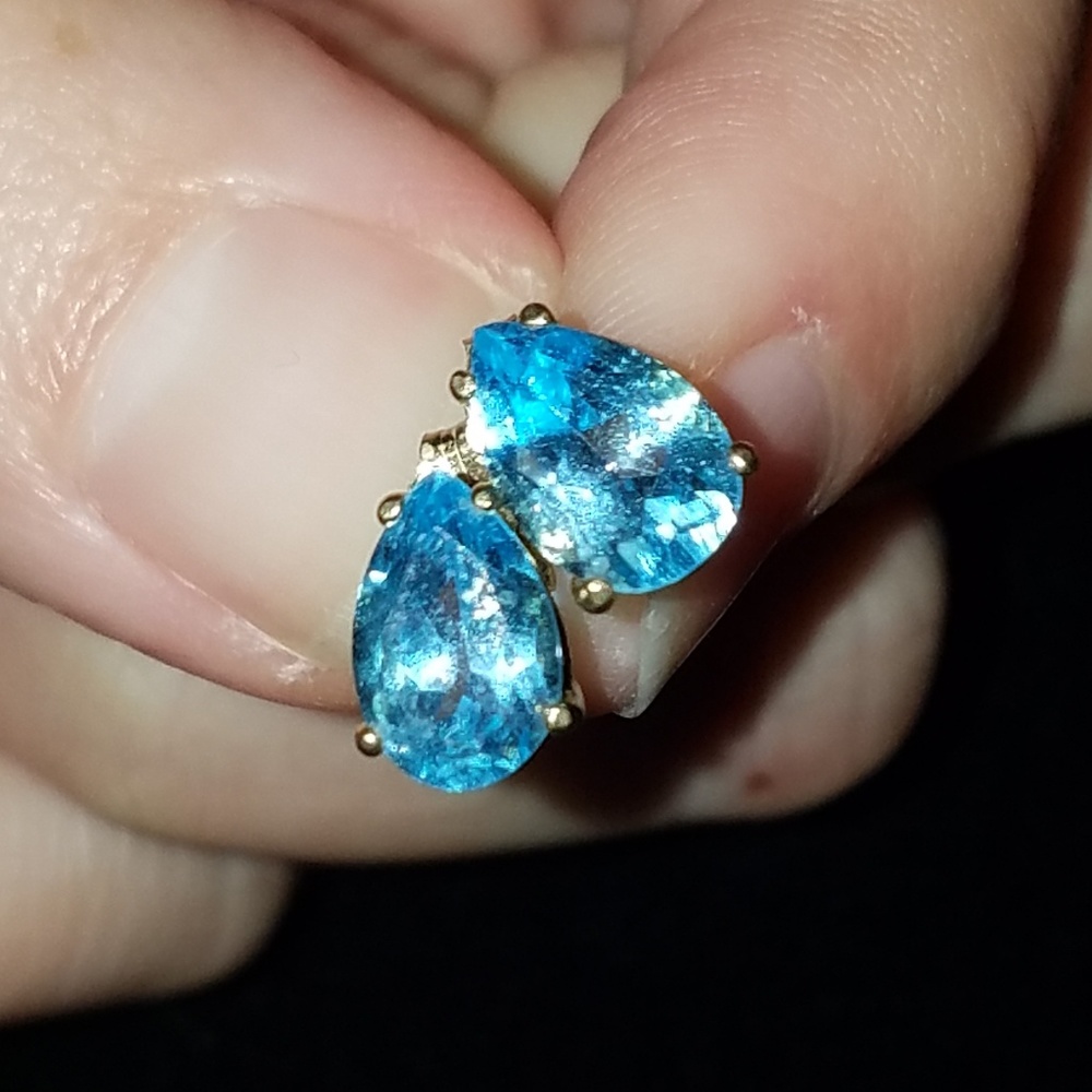 Blue topaz & gold stud earrings - GORGEOUS!!
